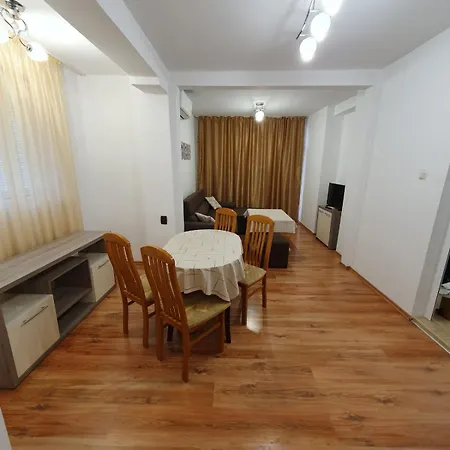 Apartment балиноа *